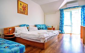 Penzion Quatro II 250M Od Kupaliska